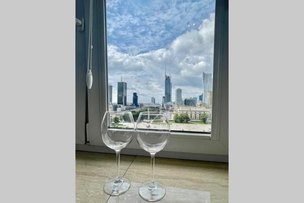 Sawa Apartment 2Xmetro Wifi 500 Mbs 50'Tv Netflix Hbo Appletv+ وارسو المظهر الخارجي الصورة